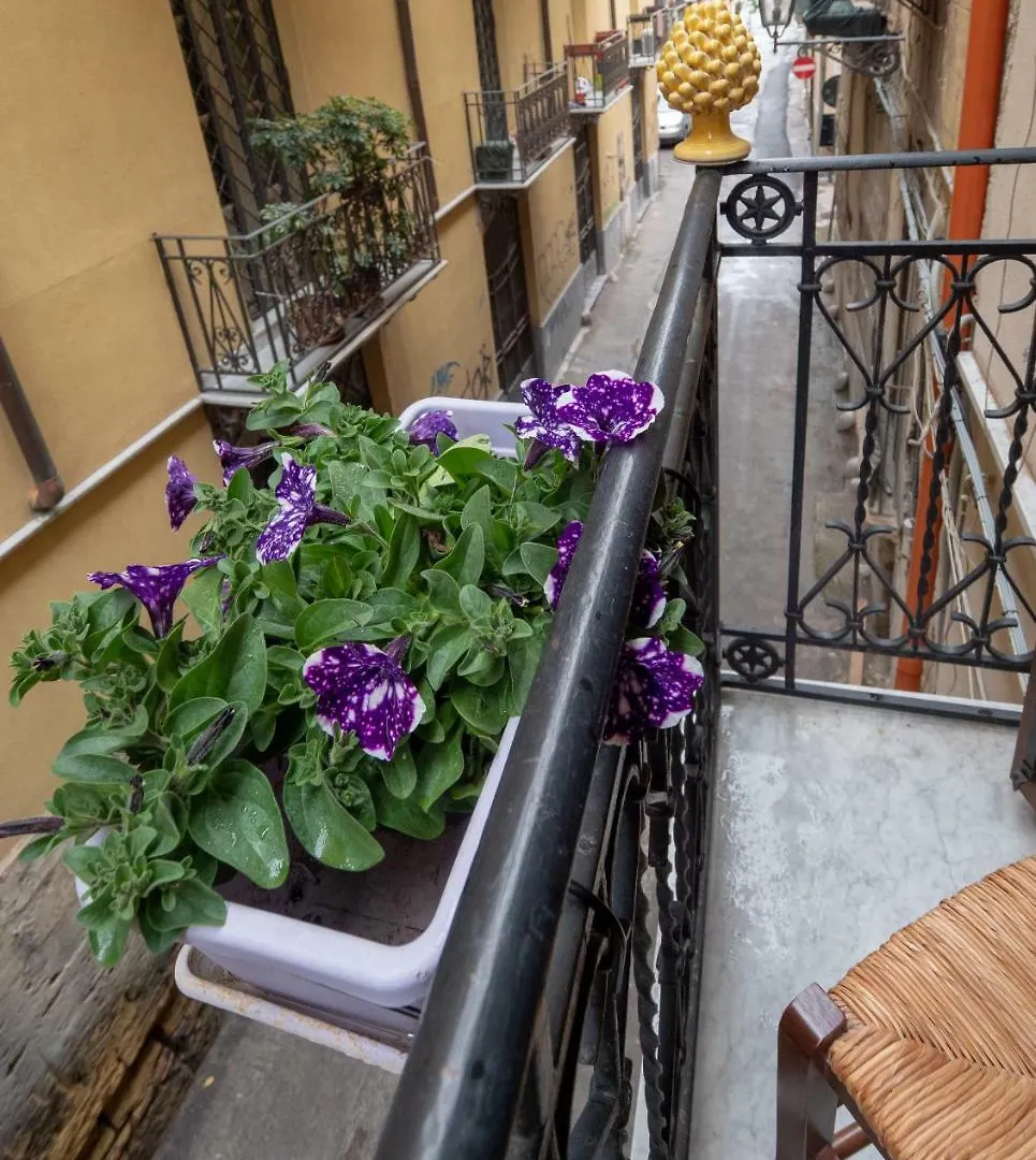 Giardino Dell'Alloro - Locazioni Turistiche Bed & Breakfast Palermo